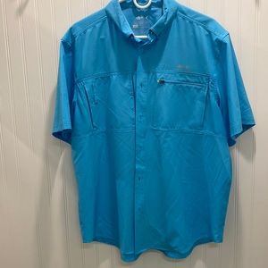 NWOT  Mens fishing shirt! Large silver bait brand